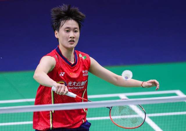 女教师夹震蛋上课被老师发现