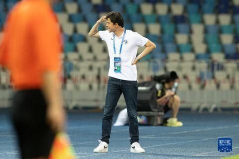 西野翔夫の目の前侵犯